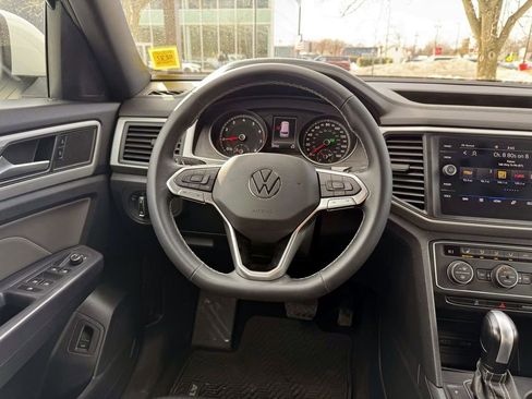 Used 2021 Volkswagen Atlas Cross Sport SE image 14