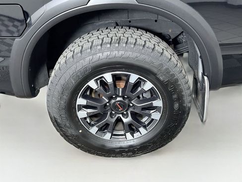 Used 2021 Nissan Titan PRO-4X w/ Pro-4x Convenience Package AWD/4WD image 29