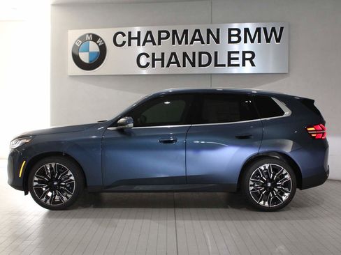 Used 2025 BMW X3 xDrive30i w/ Premium Package image 3