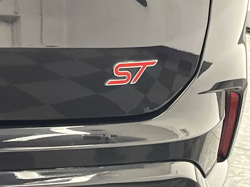 Used 2021 Ford Edge ST w/ Equipment Group 401A image 38