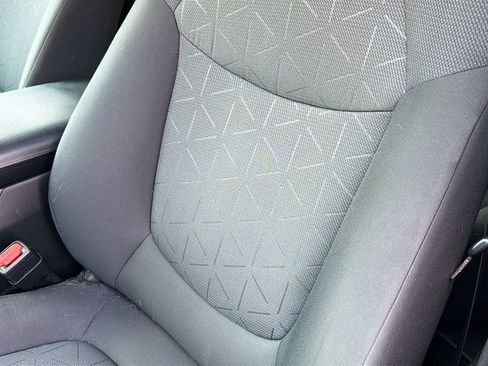 Used 2021 Toyota RAV4 XLE w/ XLE Grade Weather Package AWD/4WD image 20