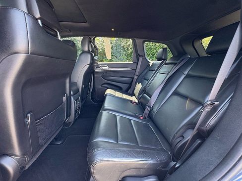 Used 2020 Jeep Grand Cherokee Limited image 32