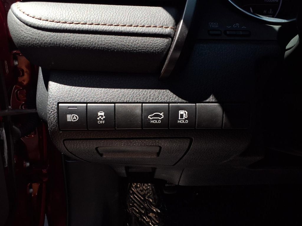 Certified 2019 Toyota Camry LE w/ Carpet Mat Package FWD image 16