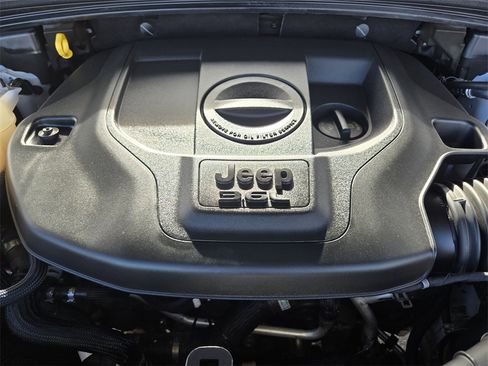 Used 2022 Jeep Grand Cherokee Trailhawk image 20