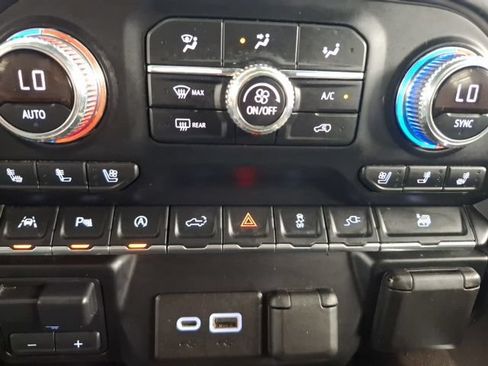 Used 2019 GMC Sierra 1500 Denali w/ Technology Package RWD image 28