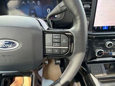 Used 2024 Ford F250 Lariat w/ Lariat Ultimate Package AWD/4WD image 33