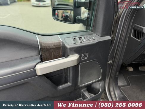 Used 2020 Ford F350 Lariat w/ Lariat Ultimate Package AWD/4WD image 37