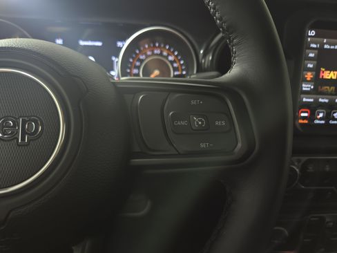 Used 2023 Jeep Wrangler Unlimited Sport AWD/4WD image 17