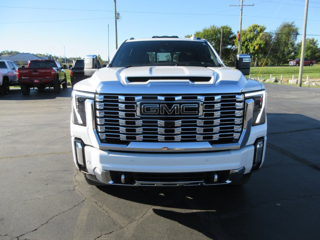 Certified 2024 GMC Sierra 2500 Denali w/ Denali Reserve Package AWD/4WD image 12