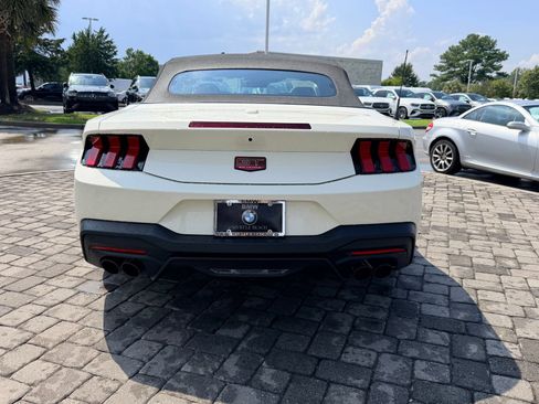 Used 2025 Ford Mustang GT Premium w/ 60th Anniversary Package RWD image 8