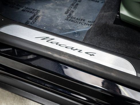 New 2026 Porsche Macan 4 Electric image 25