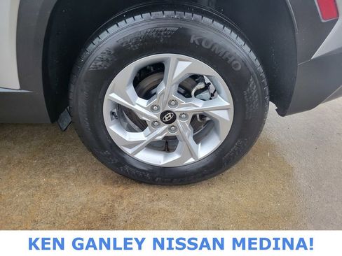 Used 2024 Hyundai Tucson SE image 20