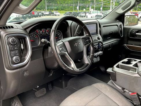 Used 2019 Chevrolet Silverado 1500 RST w/ True North Edition AWD/4WD image 8