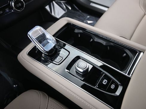 New 2026 Volvo XC90 B6 Plus w/ Protection Package Premier image 25