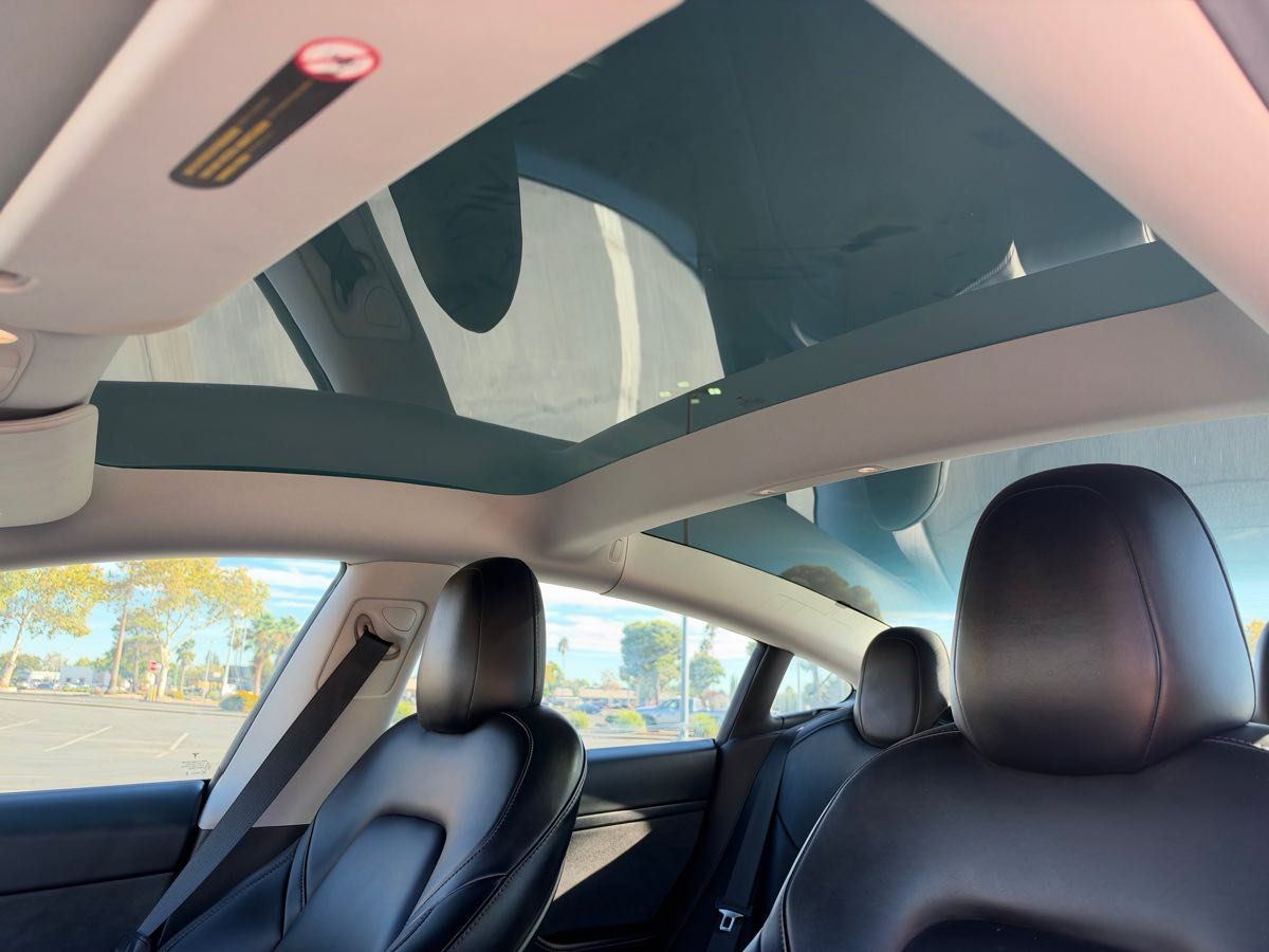 Used 2021 Tesla Model 3 Standard Range Plus RWD image 11