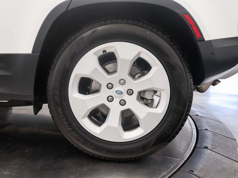 Used 2025 Land Rover Defender 110 S AWD/4WD image 14