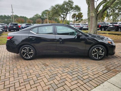 Used 2024 Nissan Sentra SV image 6