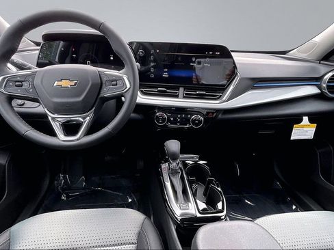 New 2026 Chevrolet Trax LT FWD image 5