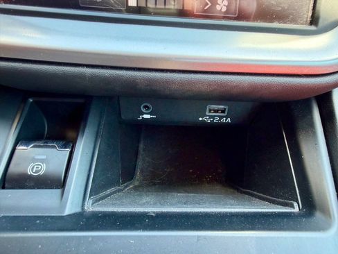 Used 2023 Subaru Legacy w/ Popular Package #1 AWD/4WD image 40