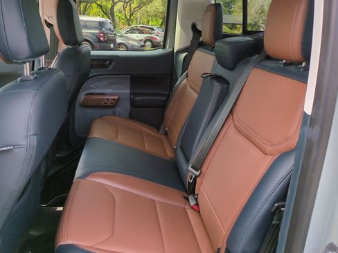 Certified 2022 Ford Maverick Lariat image 15