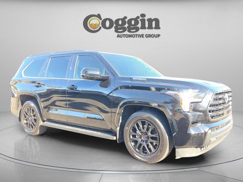 Used 2024 Toyota Sequoia SR5 image 7