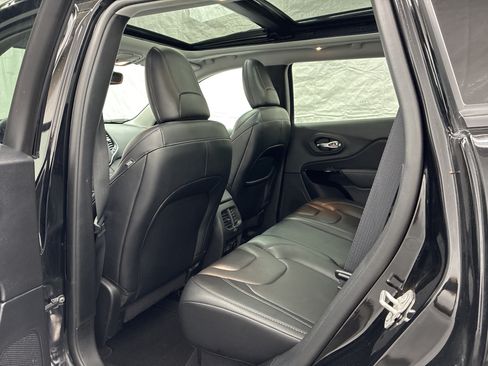 Certified 2023 Jeep Cherokee Altitude Lux w/ Lux Elite Package AWD/4WD image 13