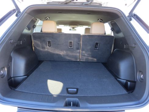 Used 2022 Chevrolet Blazer Premier w/ Enhanced Convenience Package image 9