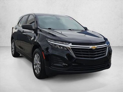 Used 2022 Chevrolet Equinox LS w/ LS Convenience Package FWD image 3