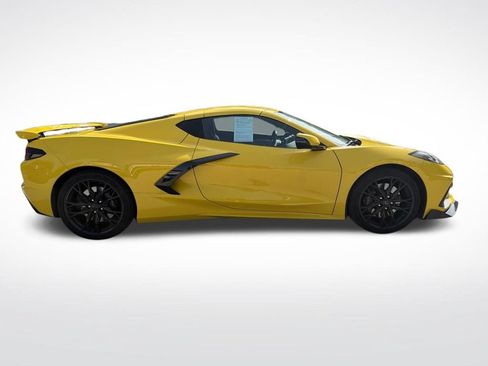 Used 2025 Chevrolet Corvette Stingray Preferred Cpe w/ Z51 Performance Package RWD image 4