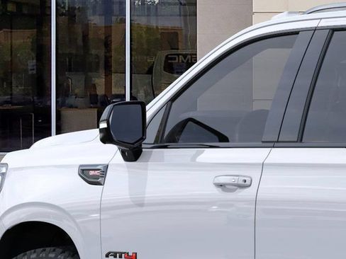 New 2026 GMC Yukon XL AT4 w/ AT4 Premium Plus Package AWD/4WD image 12