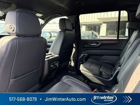 Used 2025 GMC Yukon XL Denali AWD/4WD image 10