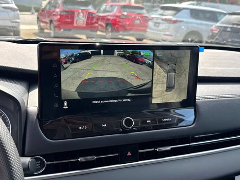 New 2025 Mitsubishi Outlander SE image 25