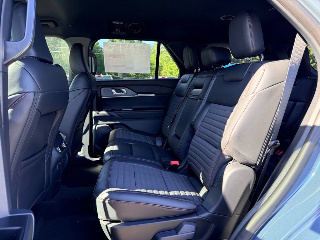 New 2026 Ford Explorer ST-Line w/ ST-Line Street Pack AWD/4WD image 11