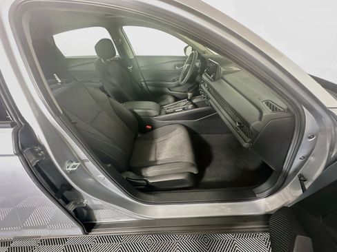 Used 2025 Honda Accord SE image 30