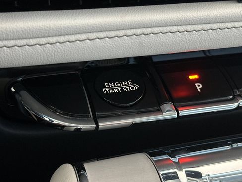 New 2026 Lincoln Aviator Reserve AWD/4WD image 23