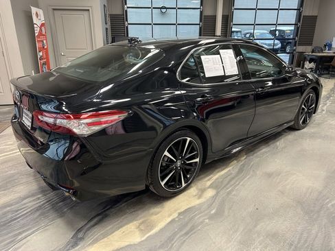 Used 2019 Toyota Camry XSE image 30