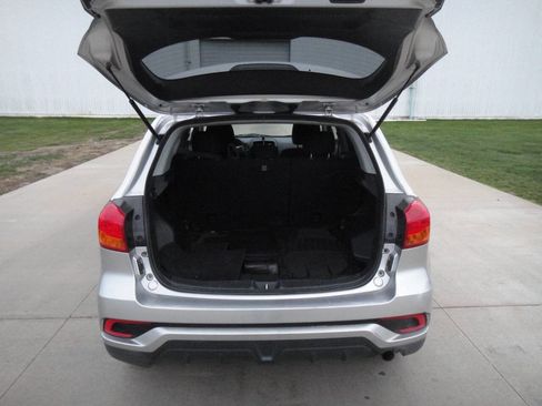 Used 2018 Mitsubishi Outlander Sport ES image 17