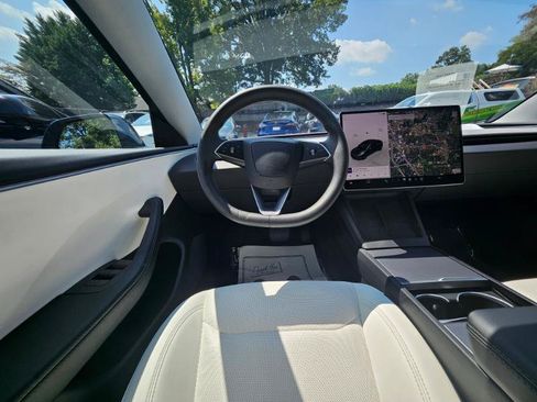 Used 2025 Tesla Model 3 RWD image 4