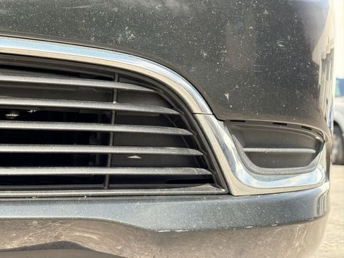 Used 2016 Chrysler 200 Limited w/ Anniversary Edition FWD image 11
