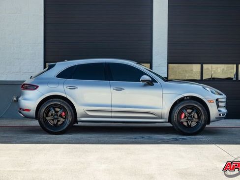Used 2015 Porsche Macan Turbo image 12
