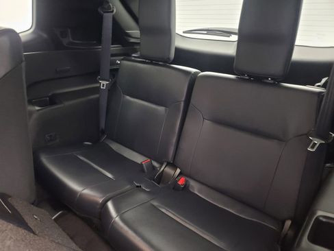 Used 2025 Mitsubishi Outlander SE image 23