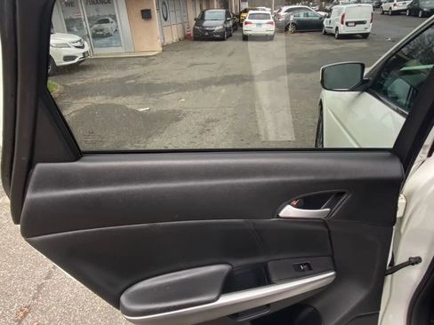 Used 2013 Honda Crosstour EX-L image 18