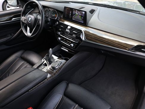Used 2018 BMW 530i w/ Premium Package RWD image 20