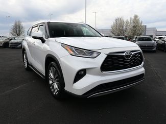 Used 2023 Toyota Highlander Platinum AWD/4WD video 2