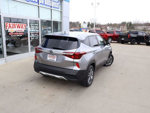 Used 2021 Kia Seltos LX image 34