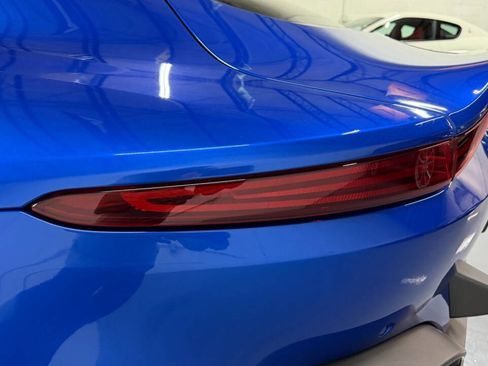 Used 2020 Aston Martin V8 Vantage Coupe image 20