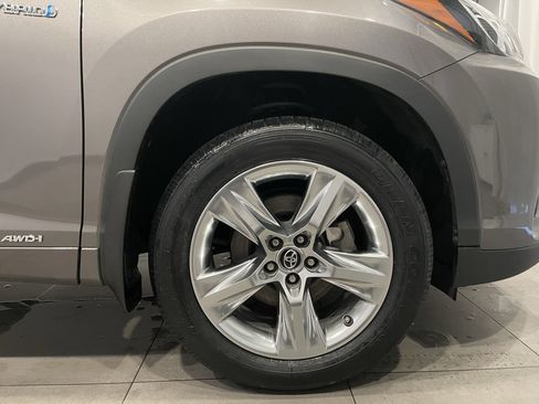 Used 2018 Toyota Highlander Limited image 11