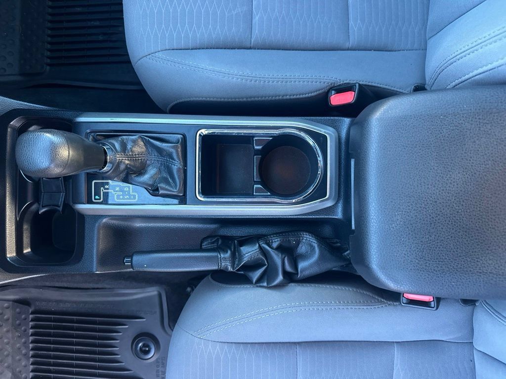 Used 2019 Toyota Tacoma SR5 AWD/4WD image 33
