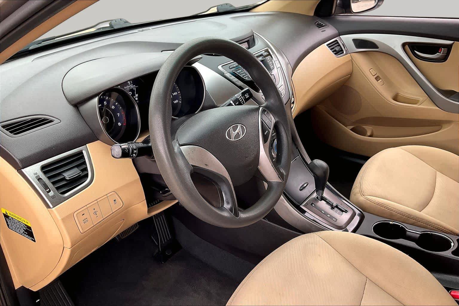 Used 2013 Hyundai Elantra GLS FWD image 12