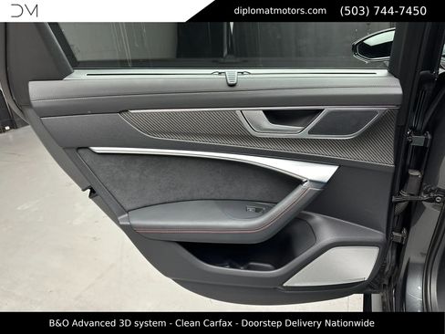 Used 2025 Audi RS 6 performance w/ Black Optic Package image 28